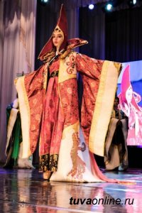 Коллекция одежды «Царица Аржаан» стала победителем международного фестиваля «Этномода»