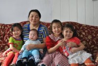 В Кызыле дети смогут подарить мамам ко Дню Матери поход в Салон Красоты и Национальный театр