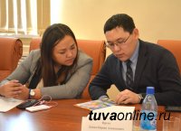 Власти Кызыла провели встречу с губернаторами приграничных аймаков Монголии