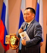 Глава Тувы Шолбан Кара-оол поздравил жителей республики с Днем Конституции России