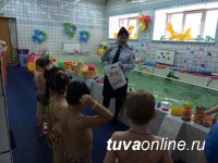 В Туве для дошкольников впервые проведена эстафета на воде по правилам дорожного движения