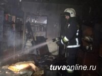 В Туве детская шалость с огнем стала причиной пожара в квартире
