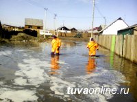 Основной упор направлен на оказание помощи населению поселка Каа-Хем Кызылского района Тувы, которое попало в зону подтопления