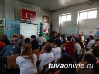 В споре 17 команд из кожуунов и Кызыла на республиканском конкурсе «Здравствуйте, пернатые» лучшей стала команда Мугур-Аксынской школы
