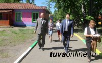 Депутат Госдумы Мерген Ооржак побывал в детском лагере "Юность"