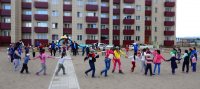 Кызыл: празднико во дворе по ул. Убсу-Нурская, 2 при поддержке "Единой России" и Мэрии