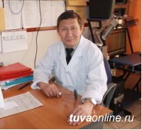 Первый тувинский нейрохирург Валерий Шиирипей отметил свой 65 юбилей