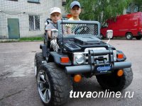 Жители Якутска просят мэрию убрать детские "машинки" с главных площадей города