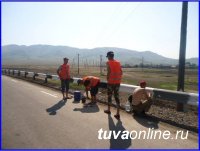 Студотряд Кызылского транспортного техникума помогает на дорогах Тувы
