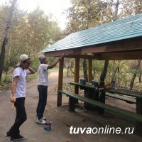 В Туве становятся доброй традицией акции по благоустройству территории, которые организовывают неравнодушные люди разных возрастов