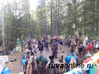 Шаманы Тувы сообщили о проведении 8-10 июня съезда "Дух Медведя"