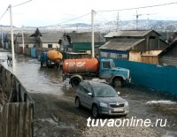 В Кызыле и близлежащем поселке Каа-Хем продолжаются работы по предотвращению подтопления улиц и домов
