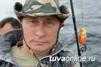 В Красноярске покажут блесну, на которую рыбачил Путин в Туве