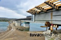 В Кызыле мостостроители начали надвижку собранных пролетных строений на опоры нового моста