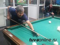 В МВД по Республике Тыва проведен турнир по бильярду среди ветеранов
