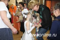 В Кызыле прошел новогодний утренник для детей с особенностями здоровья