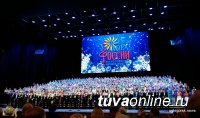 Тана Соруктуг солистка хора из 500 юных певцов из всех уголков России