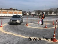 Команда Кызылского транспортного техникума победила в Первом республиканском чемпионате по Юношескому автомногоборью