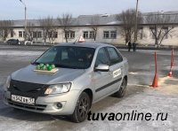 Команда Кызылского транспортного техникума победила в Первом республиканском чемпионате по Юношескому автомногоборью