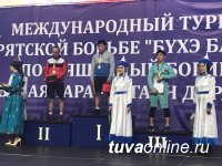 Тувинский борец в Улан-Удэ в турнире по бурятской борьбе занял второе место