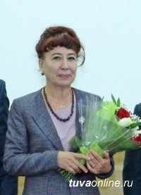 ЧЕЛОВЕК ТРУДА. Наталья Беспалова, более 40 лет работы в главной больнице Тувы