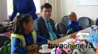Мэр Кызыла и сотрудники Мэрии поздравили с Днем защиты детей многодетные семьи