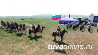 Тувинские стрелки 55-й горной бригады представляют Россию на Международном "Конном марафоне" в Монголии