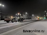 В Кызыле мешающие расчищать от снега улицу Дружбы авто доставят на спецплощадку