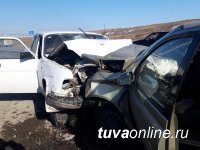 В Кызыле в ДТП пострадали пять человек, ещё трое – погибли