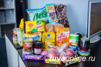 В столице Тувы 307 школьникам передали продуктовые наборы