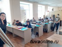 Молодые таланты из ТувГУ провели семинар для портных и швей республики