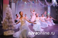 В Кызылском президентском кадетском училище состоялся показ Новогодней сказки