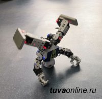 Робот Дравин Мини путешествует по школам Тувы в мобильном "Кванториуме"