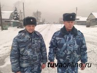 В Кызыле сотрудники УФСИН вынесли детей из пожара