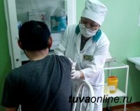 Студенты ТувГУ проходят вакцинацию от клещевого энцефалита