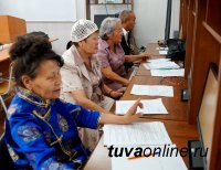 Средний возраст женщин Тувы - 31,7 лет, 100-летний рубеж преодолели девять жительниц республики