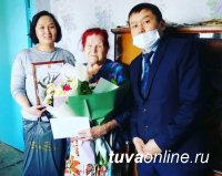 В Туве с 90-летием поздравили труженицу тыла Евдокию Спиридонову
