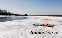 В Туве разыскивают тело провалившегося под лед 28-летнего мужчины