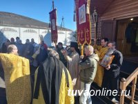 В Туран Республики Тыва доставили ковчег с частицей мощей святителя Иннокентия Иркутского
