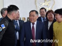 В парламенте Тувы оценили работу экс-главы региона Кара-оола - РИА Новости