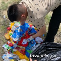 Активисты Общественного Молодежного Движения Республики Тыва «Добрые Сердца Тувы» очистили от мусора святой источник «Кундустуг»