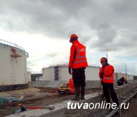 Стройотрядовцы ТувГУ проводят летний трудовой сезон на нефтебазе Норильска