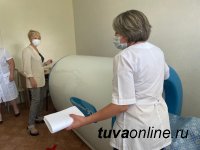 Сенатор Дина Оюн познакомилась с условиями реабилитации в профилактории "Серебрянка"