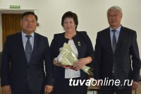 В Минздраве Тувы вручены государственные награды лучшим медработникам республики