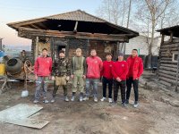 Добровольцы «Молодёжки ОНФ» Тувы восстанавливают дом погорельцам из Тандинского района