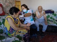 В Кызыле пожилые и маломобильные граждане получают вакцину от коронавируса на дому