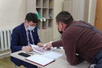 Мэр Кызыла Карим Сагаан-оол провел выездной прием граждан в микрорайоне Левобережных дач