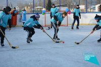 Подарок к Новому году - новая хоккейная площадка от проекта Совета молодых врачей «Холодное сердце next»