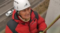 Самый пожилой в мире 72-летний промышленный альпинист живет в Туве
