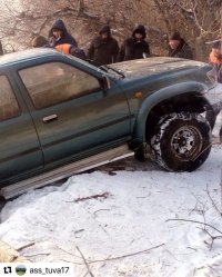 В Улуг-Хемском кожууне в Туве под лед ушла легковая машина